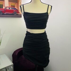 Chic Black Ruched Skirt Set